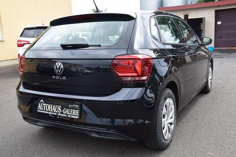 Gebraucht VW Polo Comfortline 95 PS (69 kW) 2021 Schwarz Kleinwagen