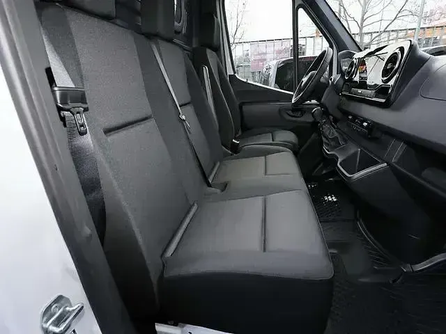 Używany Mercedes Sprinter 170 KM (125 kW) 2026 Biały Van