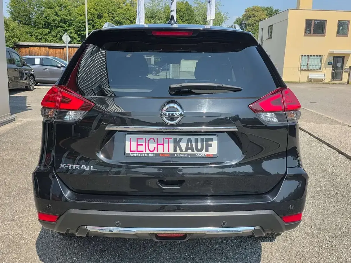 Gebraucht Nissan X-Trail N-Connecta 150 PS (110 kW) 2019 Black pearl (m) SUV