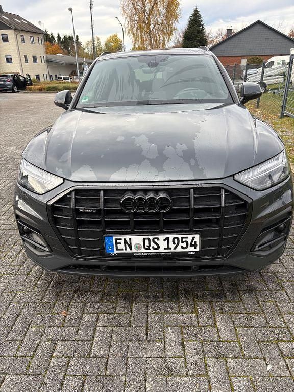 Grau Gebraucht 2022 Audi Q5 S-Line SUV | 42.900 € (Etwas zu teuer) - Bild 1/4