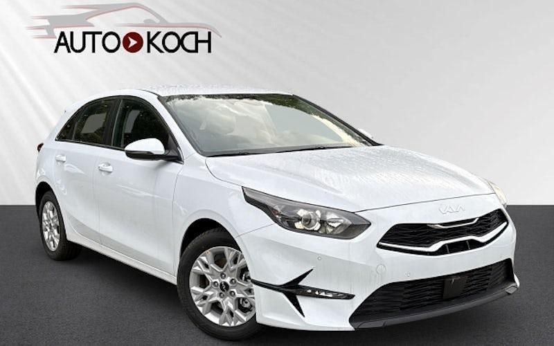 Gebraucht Kia Ceed 100 PS (73 kW) 2025 Weiß Kleinwagen
