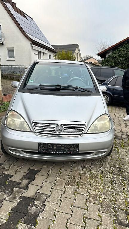 Grau Gebraucht 2003 Mercedes A210 Van / Kleinbus | 1.299 € (Guter Preis) - Bild 1/4