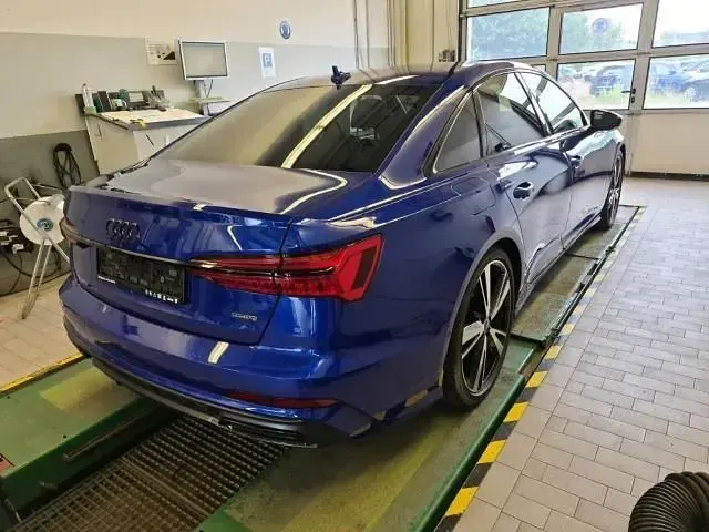 Gebraucht Audi A6 S-Line 299 PS (219 kW) 2022 Blau Limousine