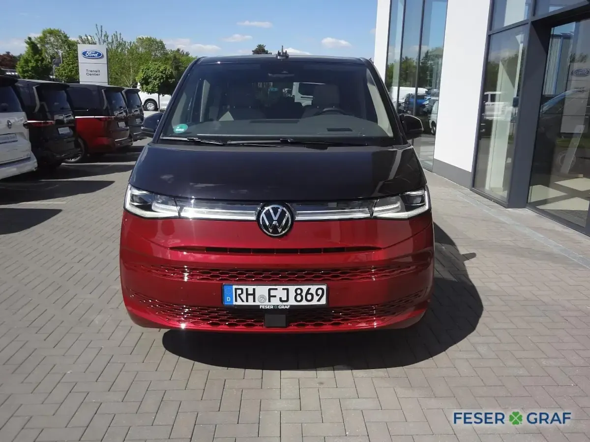 Używany VW Multivan Style 150 KM (110 kW) 2025 Czerwony Minivan
