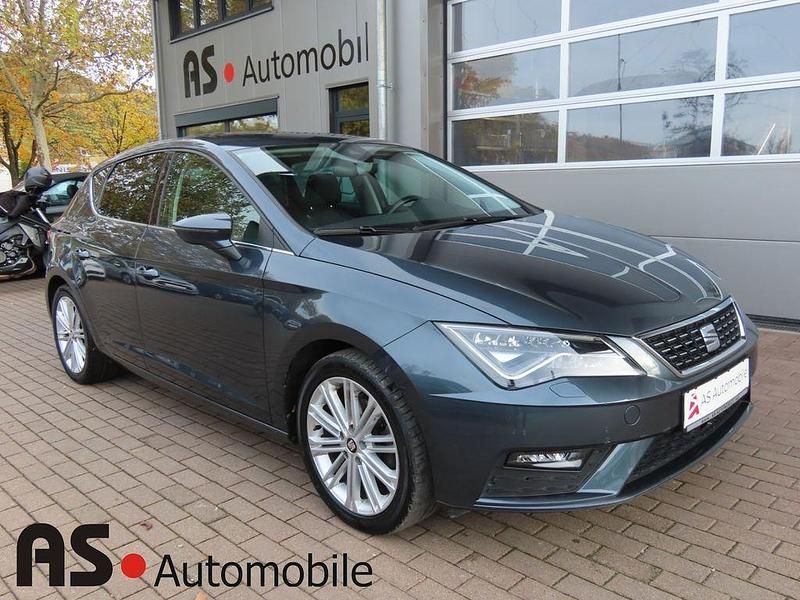 Grau Gebraucht 2019 Seat Leon XCELLENCE Limousine | 11.990 € (Fairer Preis) - Bild 1/4