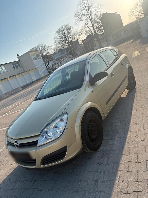 Gebraucht Opel Astra 90 PS (66 kW) 2004 Gold Kleinwagen