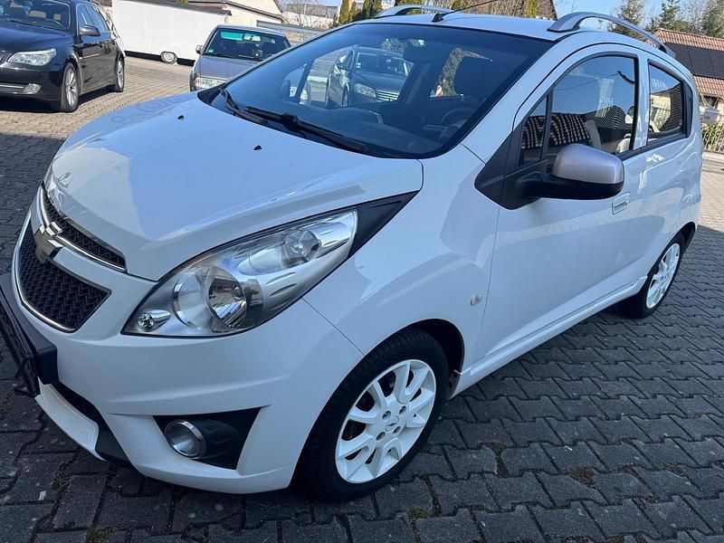 Gebraucht Chevrolet Spark LS 90 PS (66 kW) 2012 Weiß Kleinwagen