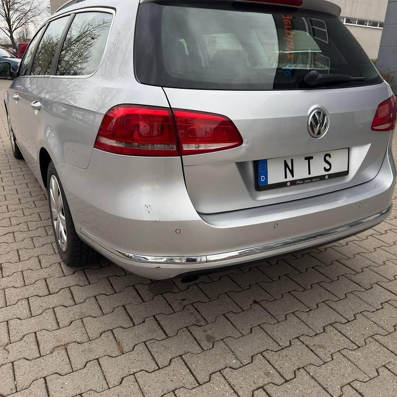 Second-hand VW Passat 105 CP (77 kW) 2013 Argintiu Break