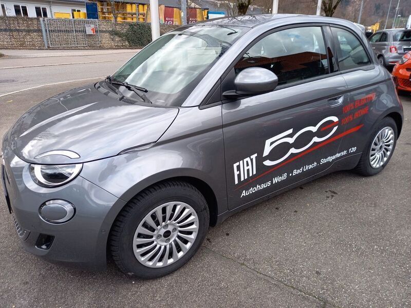 Grau Gebraucht 2023 Fiat 500e Limousine | 25.900 € (Teuer) - Bild 1/4
