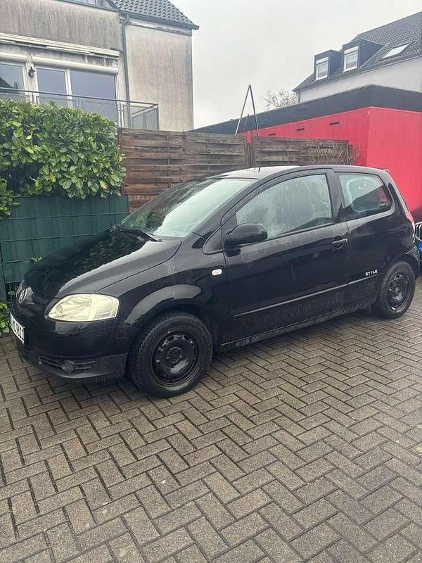 Gebraucht VW Fox Style 68 PS (50 kW) 2010 Schwarz Kleinwagen
