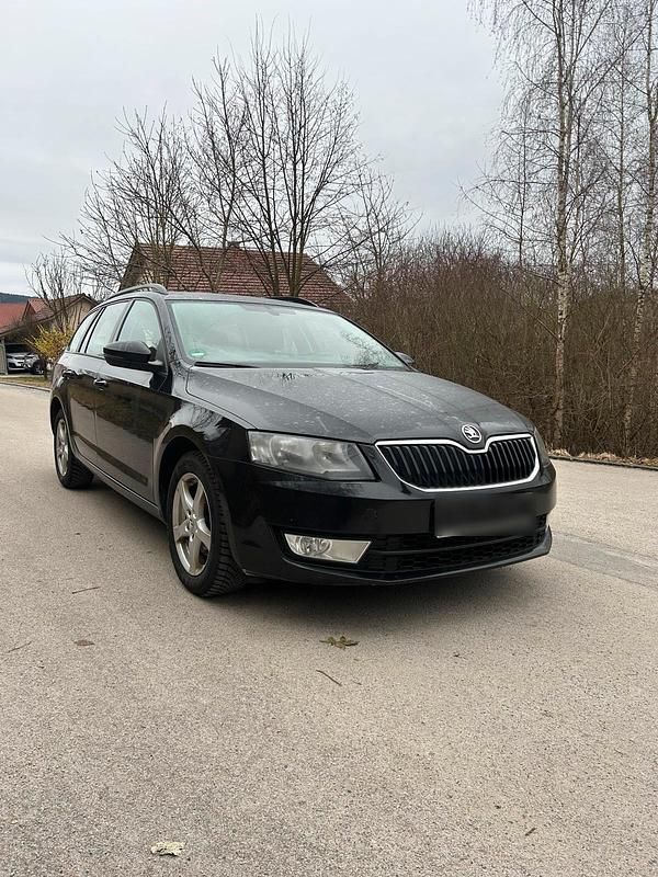 Gebraucht Skoda Octavia 150 PS (110 kW) 2014 Schwarz Kleinwagen