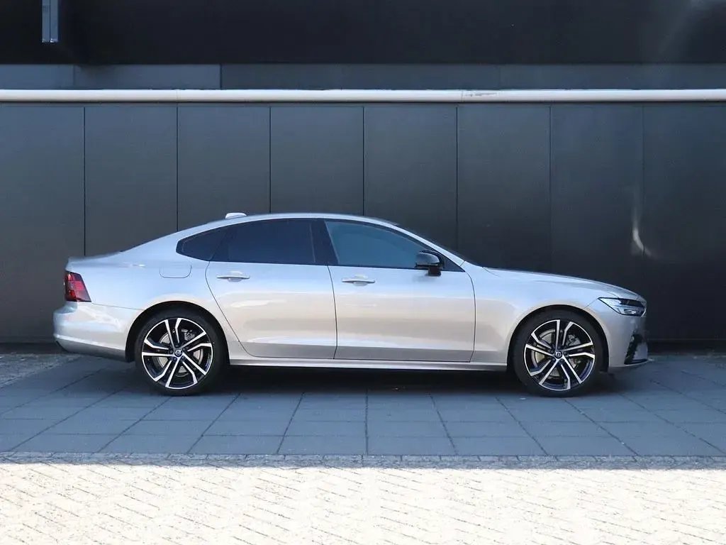 Usata Volvo S90 Ultimate 250 CV (183 kW) 2023 Grigio Berlina