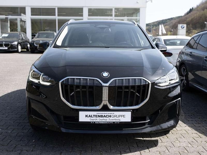 Gebraucht BMW 218 Active Tourer 136 PS (100 kW) 2024 Schwarz Van / Kleinbus