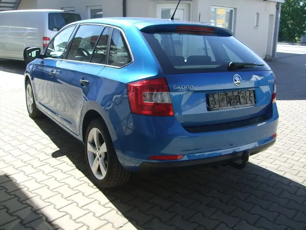 Gebraucht Skoda Rapid Cool Edition 105 PS (77 kW) 2015 Blau Kleinwagen