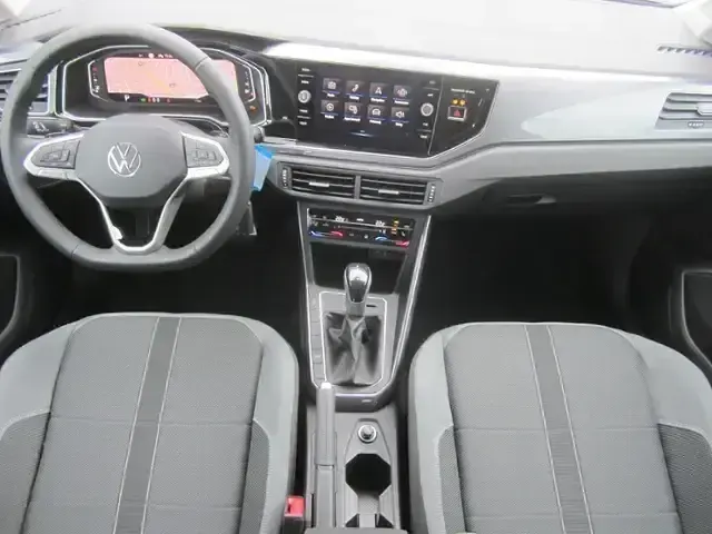 Gebraucht VW Polo Style 95 PS (69 kW) 2023 Grau Limousine