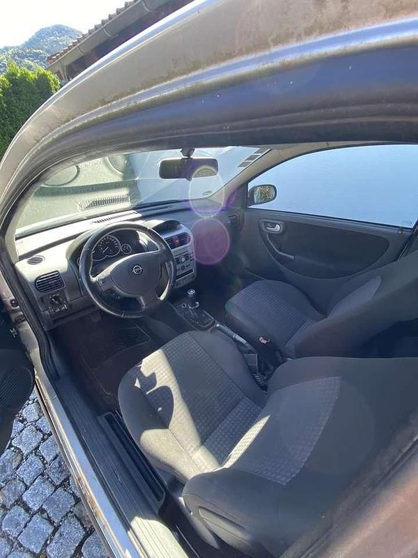 Gebraucht Opel Corsa Edition 80 PS (58 kW) 2005 Grau Kleinwagen