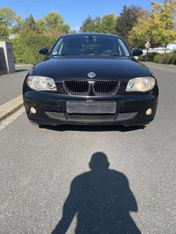 Schwarz Gebraucht 2006 BMW 116 Kleinwagen | 1.550 € (Guter Preis) - Bild 1/4