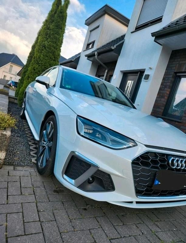 Gebraucht Audi A4 S-Line 190 PS (139 kW) 2020 Weiß Limousine