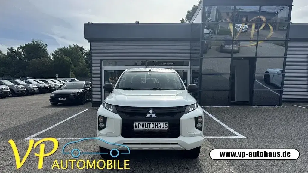 Gebraucht Mitsubishi L200 Basis 150 PS (110 kW) 2021 Weiß Pickup