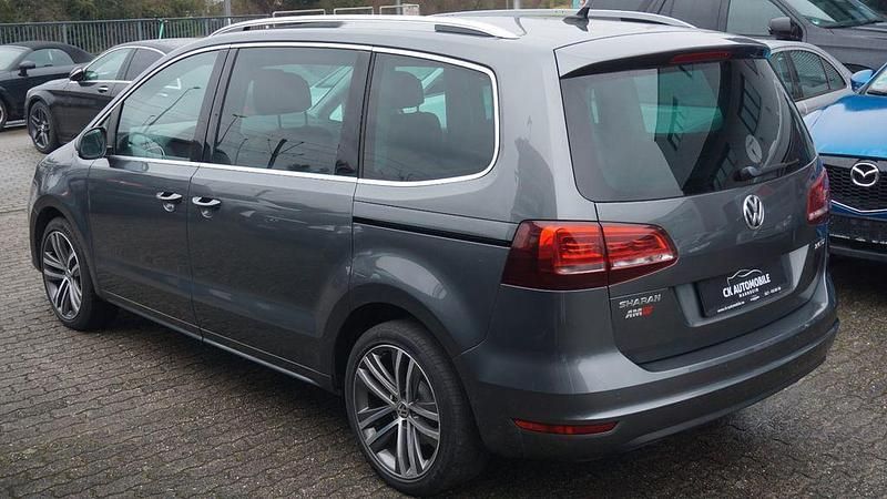 Gebraucht VW Sharan Highline 184 PS (135 kW) 2017 Grau Van / Kleinbus