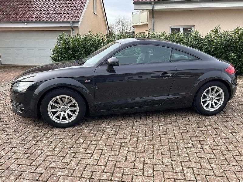 Gebraucht Audi TT 160 PS (117 kW) 2010 Andere farben Coupé