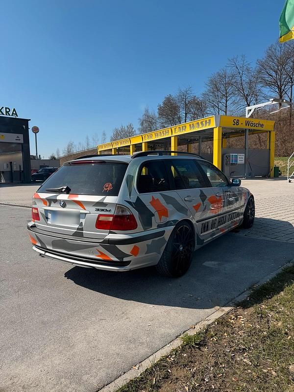 Gebraucht BMW 330 184 PS (135 kW) 2002 Silber Kombi