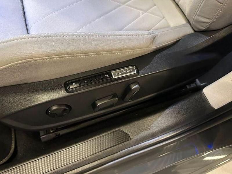 Gebraucht VW Golf VIII Style 150 PS (110 kW) 2022 Uranograu Kombi