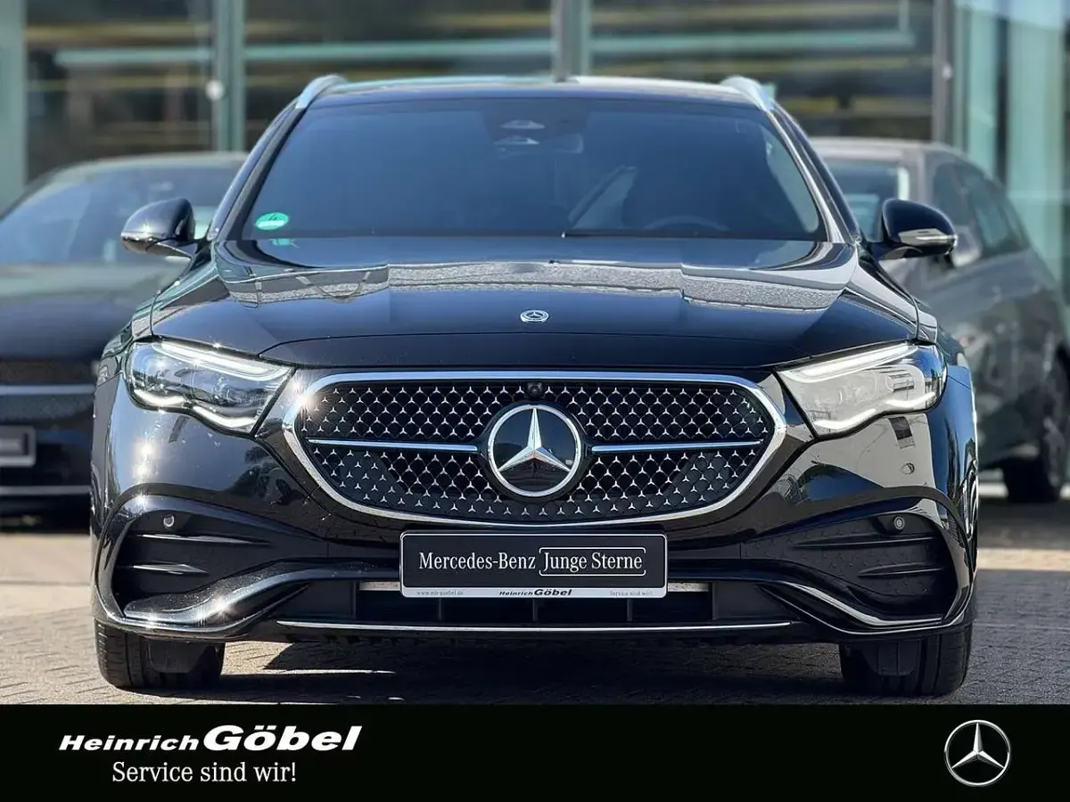 Gebraucht Mercedes E220 AMG 197 PS (144 kW) 2025 Schwarz Limousine