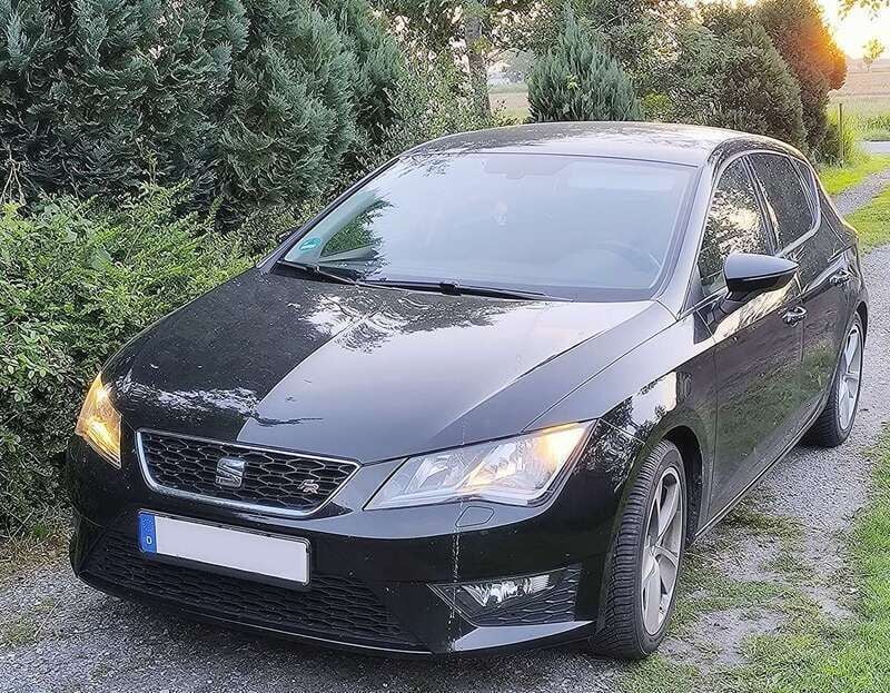 Schwarz Gebraucht 2016 Seat Leon Limousine | 5.111 € (Superpreis) - Bild 1/4