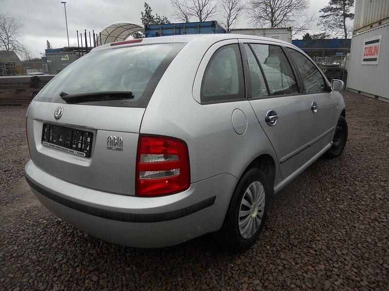 Gebraucht Skoda Fabia Comfort 75 PS (55 kW) 2001 Silber Kombi