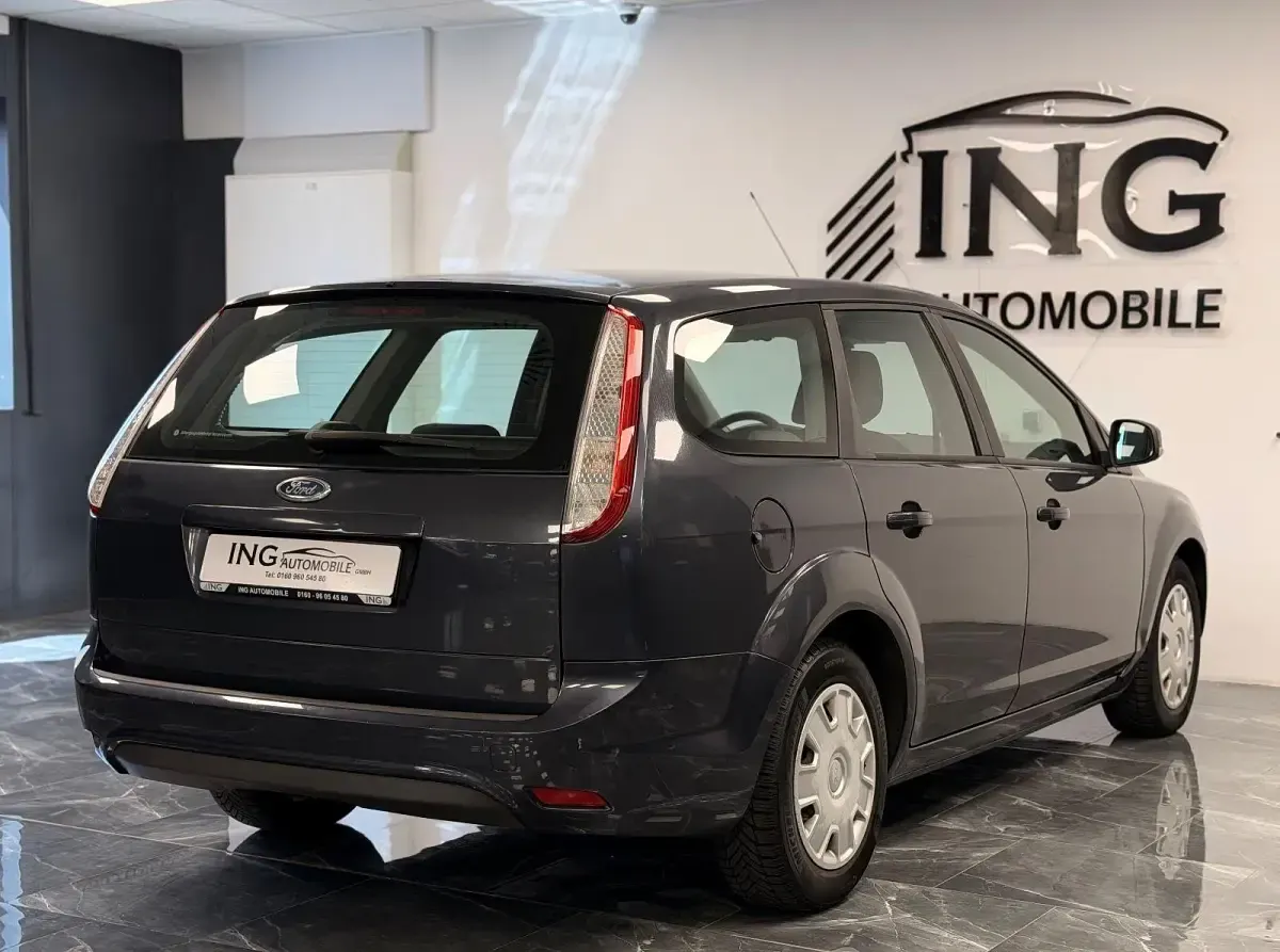 Gebraucht Ford Focus Style 101 PS (74 kW) 2009 Grau Kombi