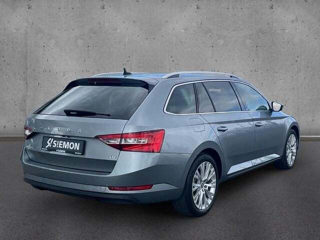 Gebraucht Skoda Superb Style 218 PS (160 kW) 2021 Empiregrau metallic Kombi