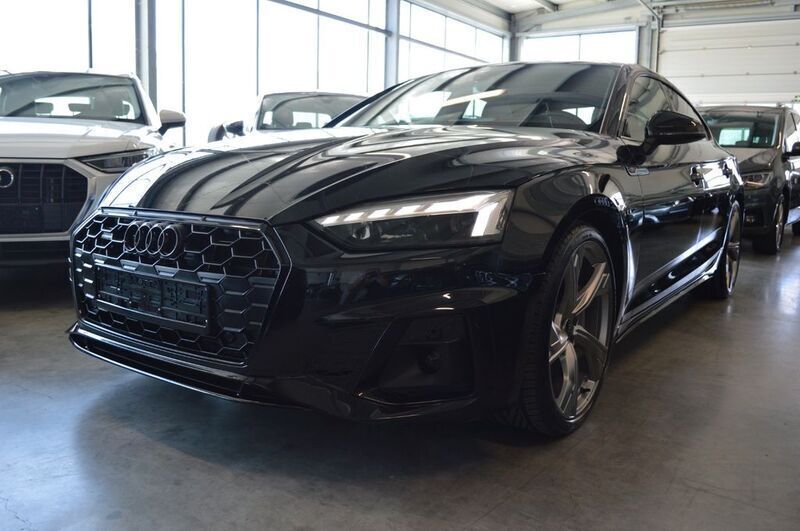 Schwarz Gebraucht 2022 Audi A5 Sportback Competition Kleinwagen | 36.380 € (Fairer Preis) - Bild 1/4