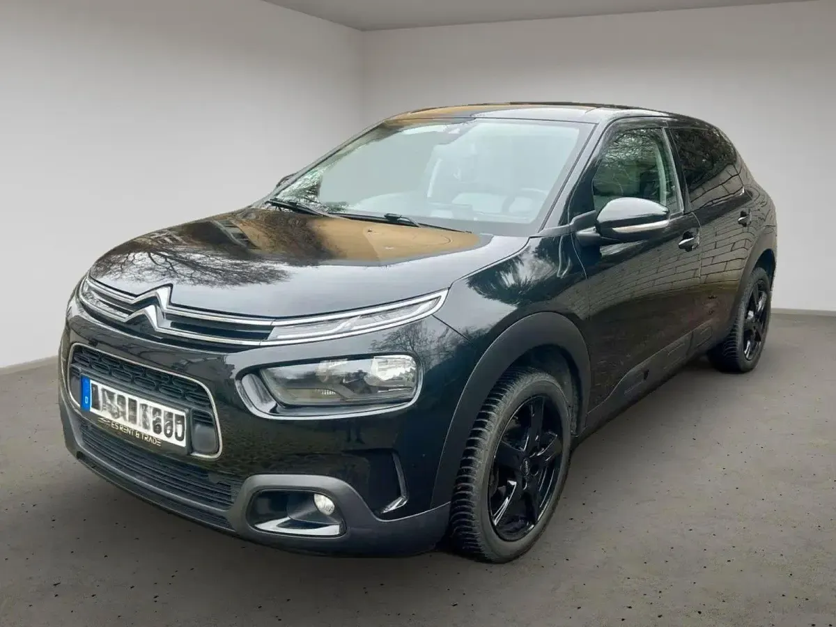 Gebraucht Citroën C4 Shine 131 PS (96 kW) 2019 Schwarz Limousine