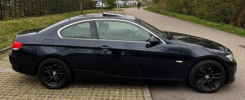 Second-hand BMW 325 218 CP (160 kW) 2008 Albastru Coupe