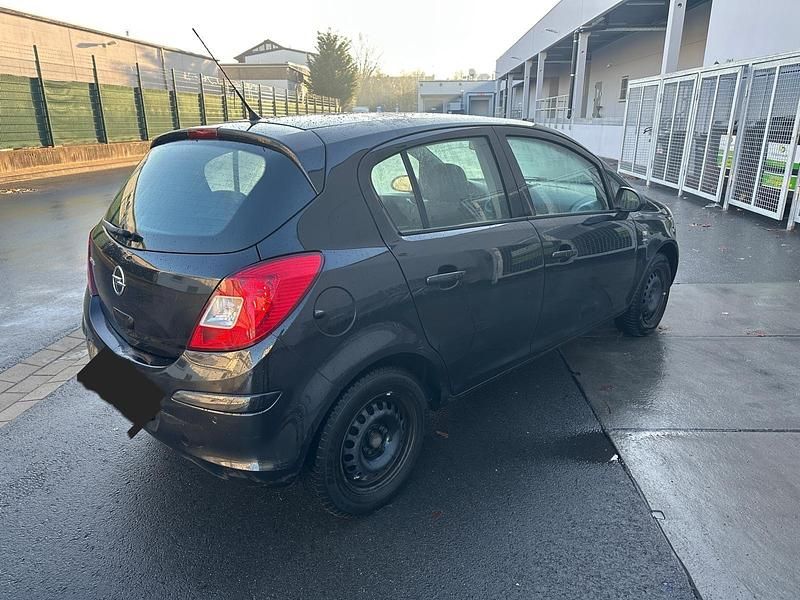 Gebraucht Opel Corsa Active 87 PS (63 kW) 2013 Schwarz Limousine