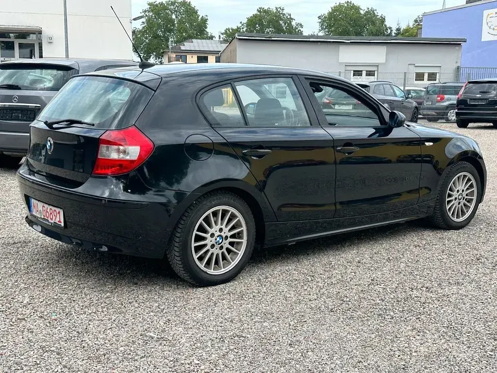 Gebraucht BMW 116 116 PS (85 kW) 2005 Schwarz Kleinwagen