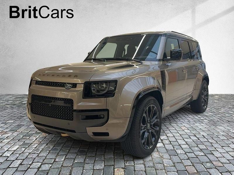 Neu Land Rover Defender 635 PS (467 kW) 2025 Petra copper SUV