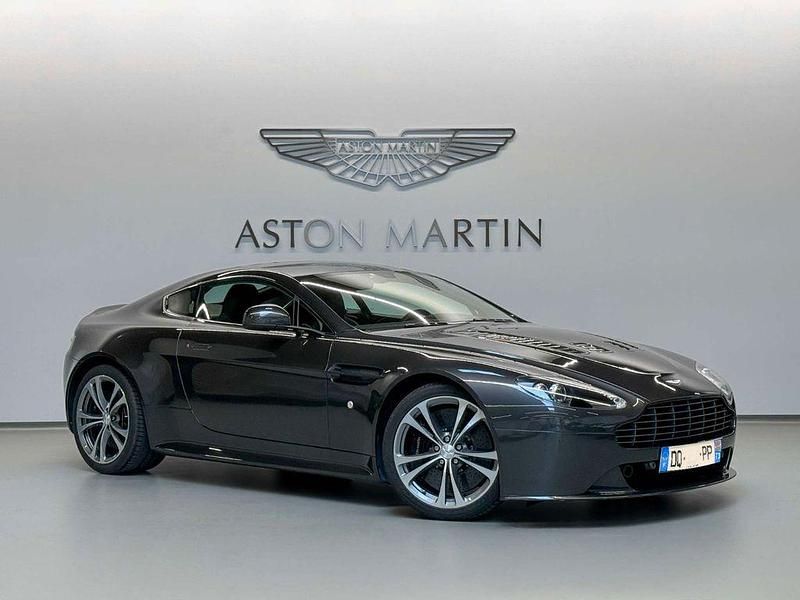 Grau Gebraucht 2013 Aston Martin V12 Vantage | 119.500 € - Bild 1/4