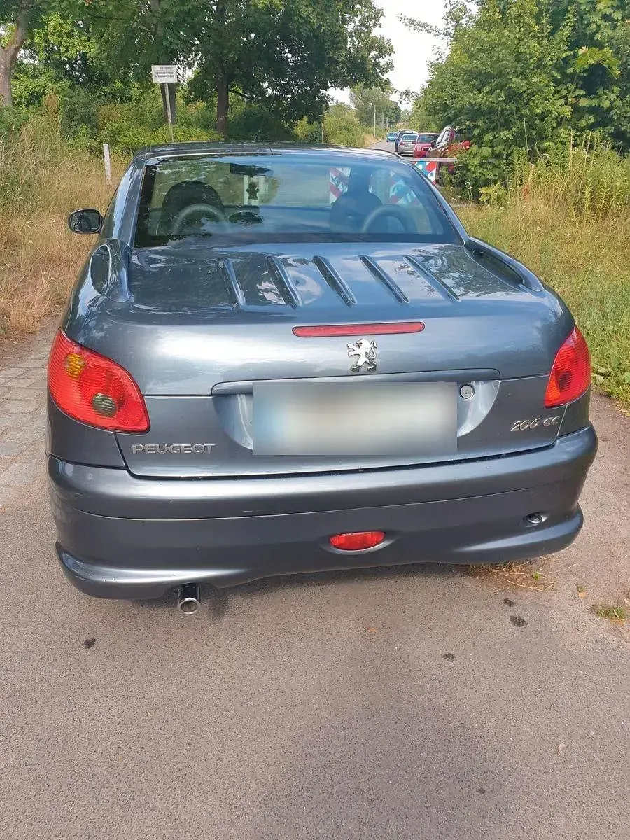 Gebraucht Peugeot 206 CC 109 PS (80 kW) 2006 Silber Cabrio