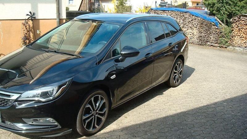 Usata Opel Astra Active 110 CV (80 kW) 2017 Station wagon