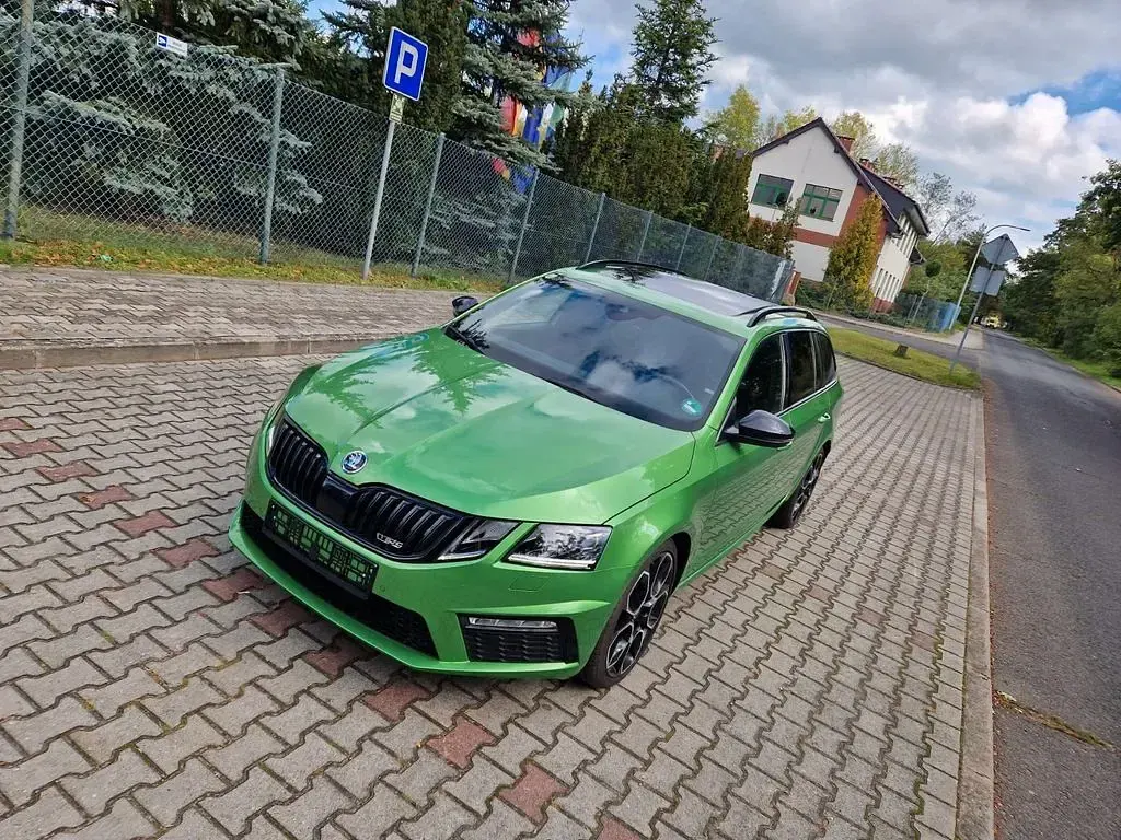 Gebraucht Skoda Octavia RS 184 PS (135 kW) 2019 Grün Kombi