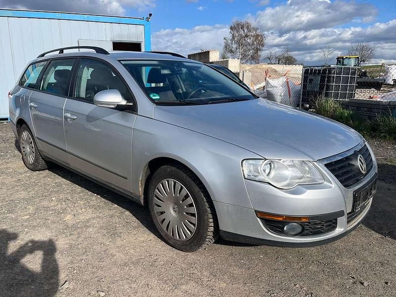 Gebraucht VW Passat 110 PS (80 kW) 2009 Silber Kombi