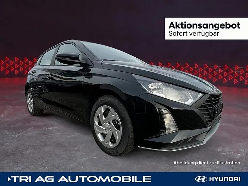 Andere farbe Neu 2024 Hyundai i20 Select Kleinwagen | 17.240 € (Fairer Preis) - Bild 1/4