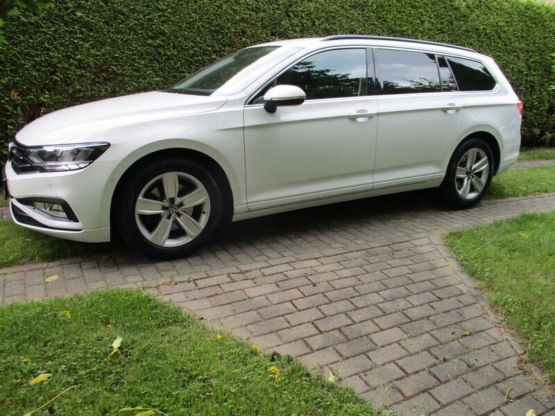 Weiß Gebraucht 2020 VW Passat Business Kombi | 19.999 € (Superpreis) - Bild 1/4