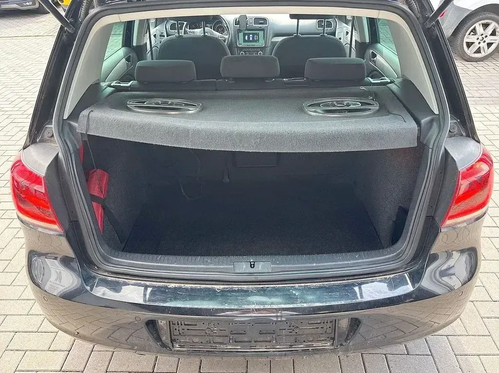 Gebraucht VW Golf VI 105 PS (77 kW) 2011 Schwarz Kleinwagen