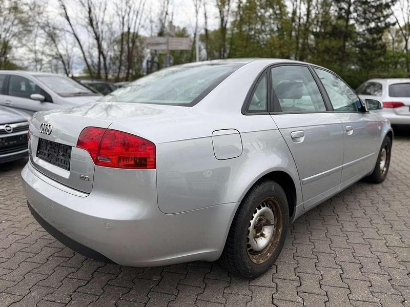 Gebraucht Audi A4 131 PS (96 kW) 2006 Lichtsilber metallic Limousine