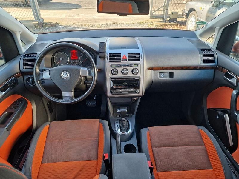 Gebraucht VW Touran Cross 170 PS (125 kW) 2007 Rot Van / Kleinbus