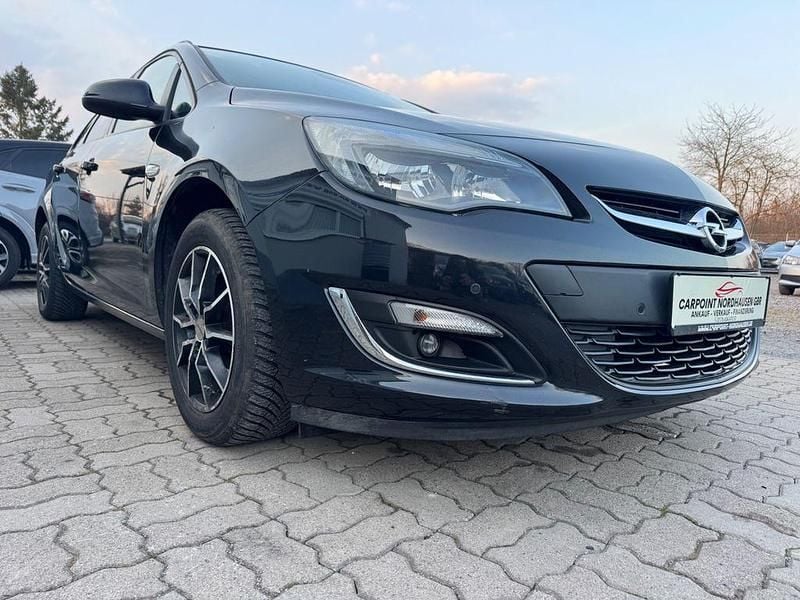 Gebraucht Opel Astra Edition 140 PS (102 kW) 2013 Kombi