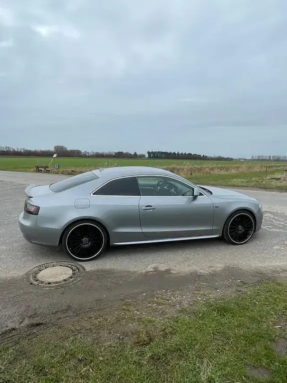 Gebraucht Audi A5 Sport 211 PS (155 kW) 2009 Grau Coupé